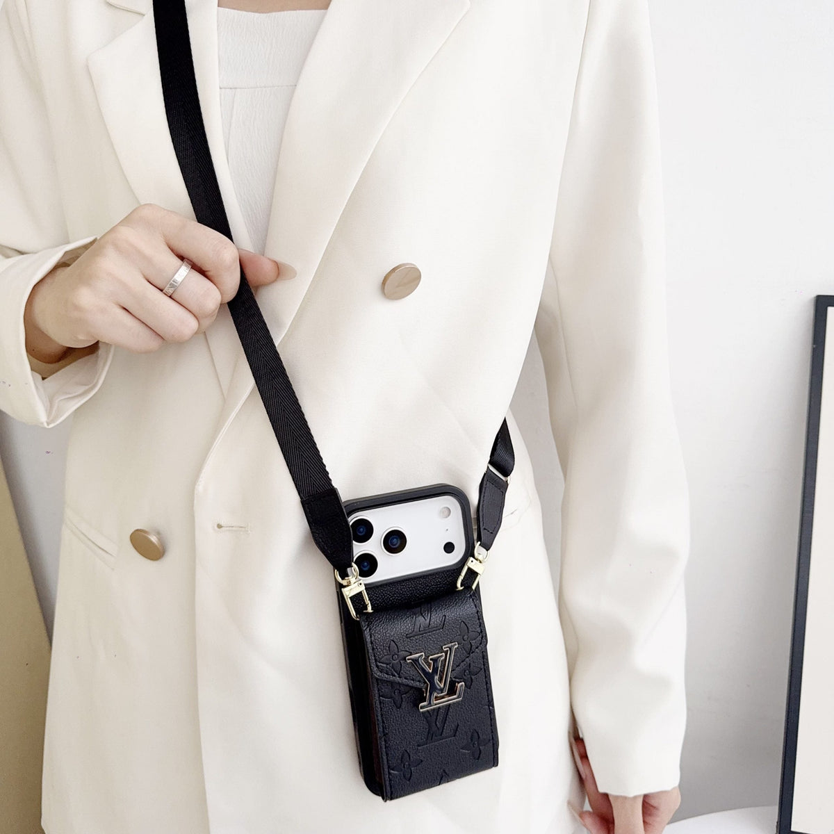 Black Leather Crossbody Designer Iphone 17 Phone Case