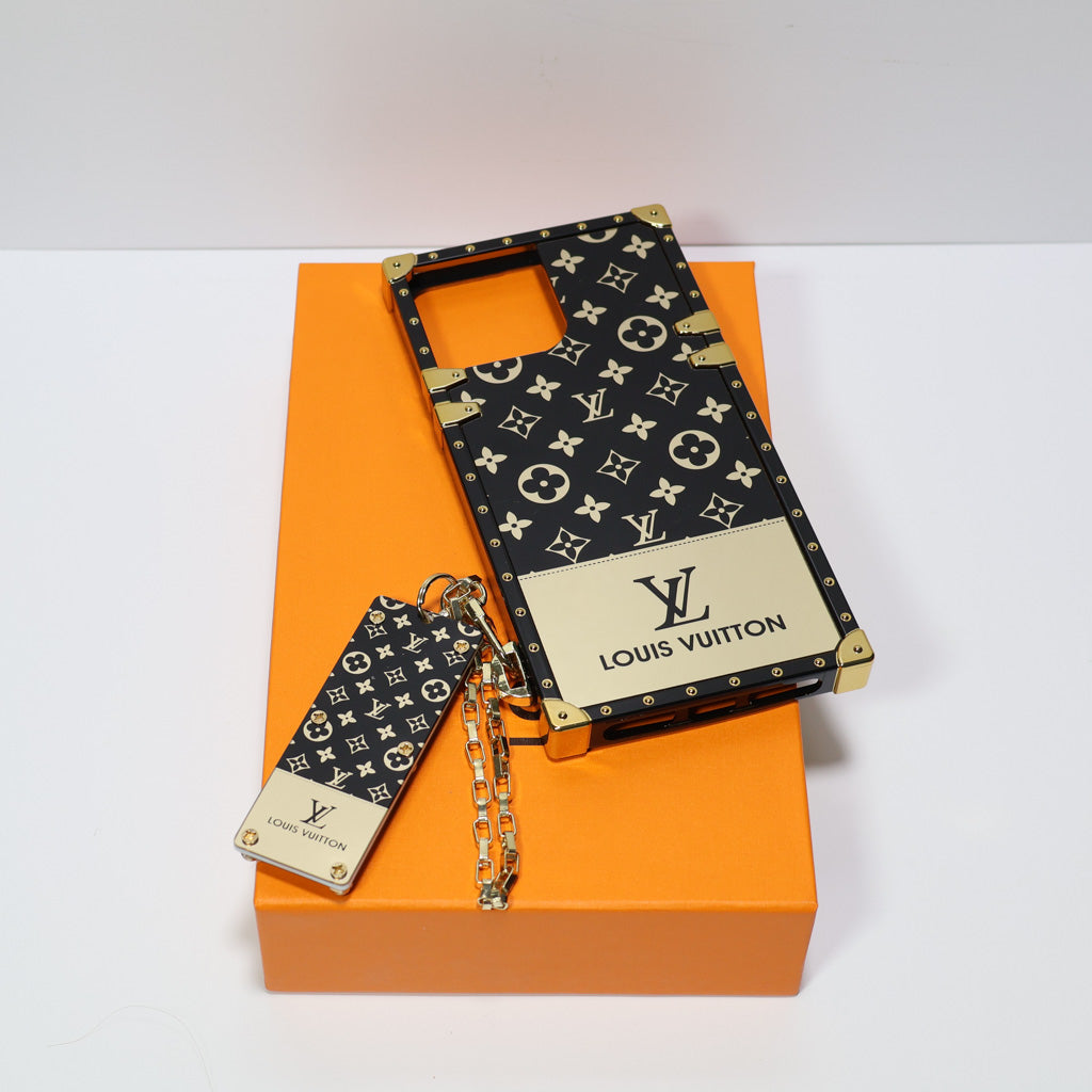 Reverse Golden Monogram Lv Eye Trunk Iphone Case For 11 12 13 14 15 16 Pro Max Plus Series