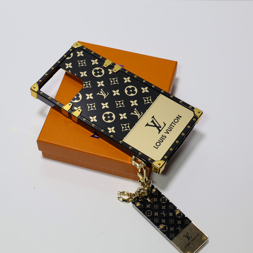 Reverse Golden Monogram Lv Eye Trunk Iphone Case For 11 12 13 14 15 16 Pro Max Plus Series