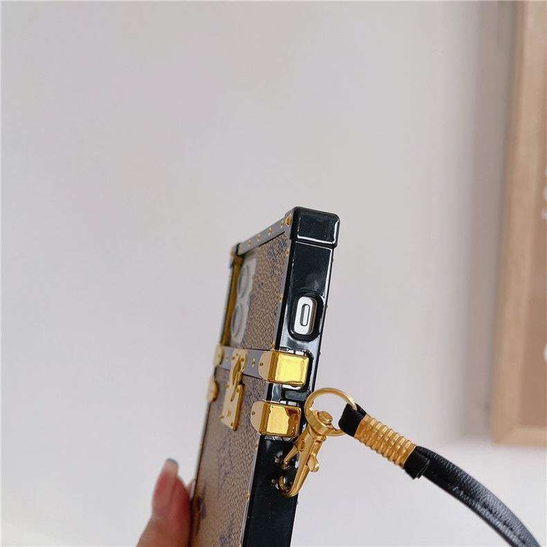 Lv Trunk Case Iphone 15 / Pro / Plus / Pro Max
