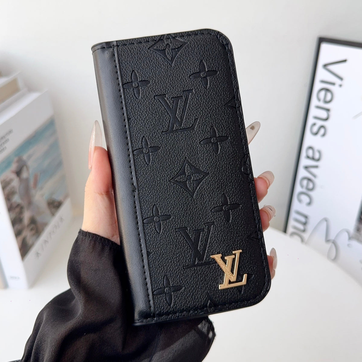 Louis V Folio Wallet Case Iphone 17 Series